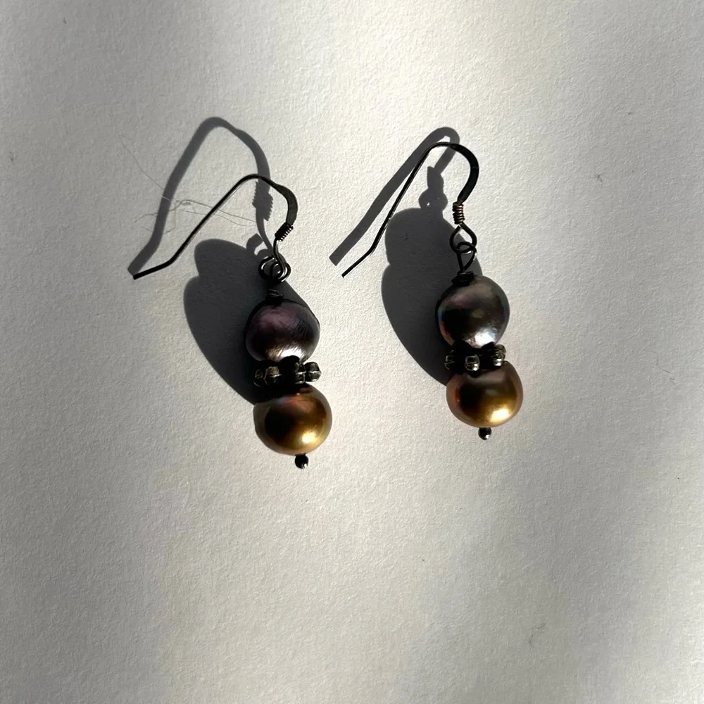 Classic Pearl Drop Earrings in Iridescent Bronze and Gray